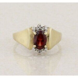 10k Yellow Gold Natural Garnet & Diamond Ring Size 6 1/2